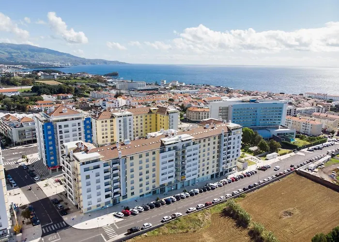 Apartment T3 In Downtown With Sea View